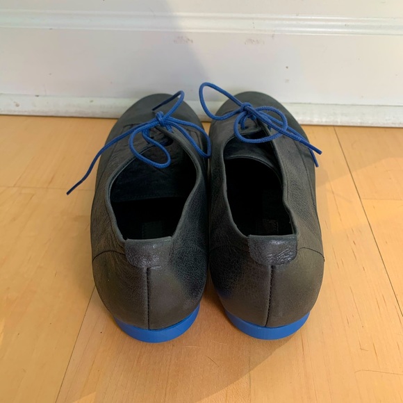 Women Leather Shoes - Picture 3 of 4